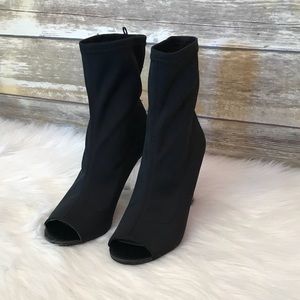 Parker and Sky Mid Calf Glass Heels Msrp 80$